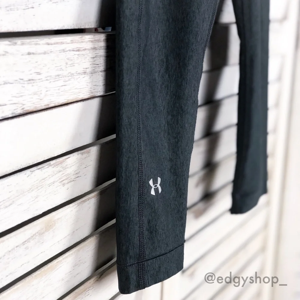 Under Armour | HeatGear Armour Capris - Picture 2 of 4